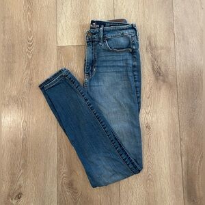 Hollister Super Skinny Jeans